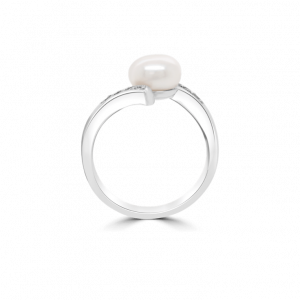 Pearl & Diamond Ring